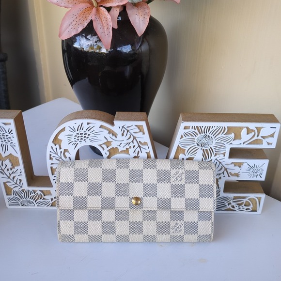 Authentic LOUIS VUITTON  Sarah Damier Azur Ladies Wallet - Picture 1 of 14